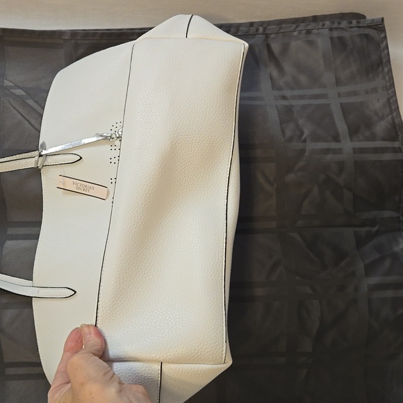 Victoria'e Secret Vegan Leather Tote, NWT - Picture 6 of 8
